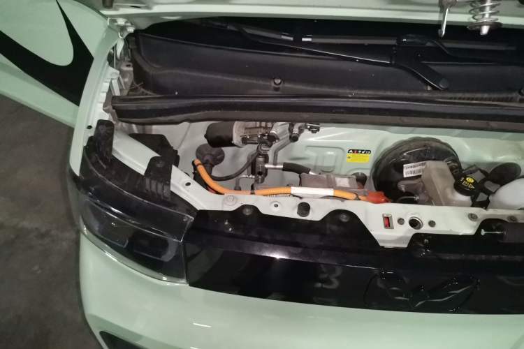 Used Wuling Hongguang MINIEV 2021 Macaron Fashion Model Lithium Iron Phosphate Engine Bay Right