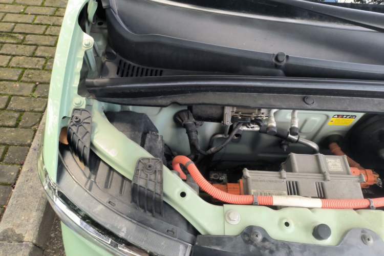 Used Wuling Hongguang MINIEV 2021 Macaron Fashion Model Lithium Iron Phosphate Engine Bay Right