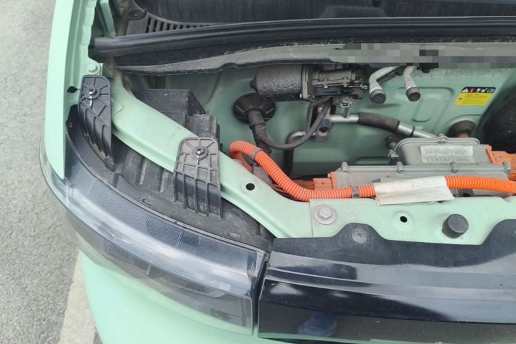 Used Wuling Hongguang MINIEV 2021 Macaron Premium Model – Lithium Iron Phosphate Engine Bay Right