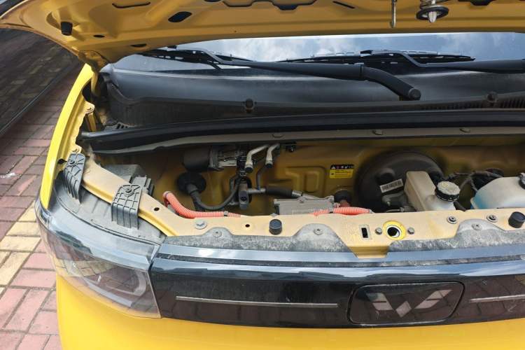 Used Wuling Hongguang MINIEV 2021 Macaron Fashion Model Lithium Iron Phosphate Engine Bay Right