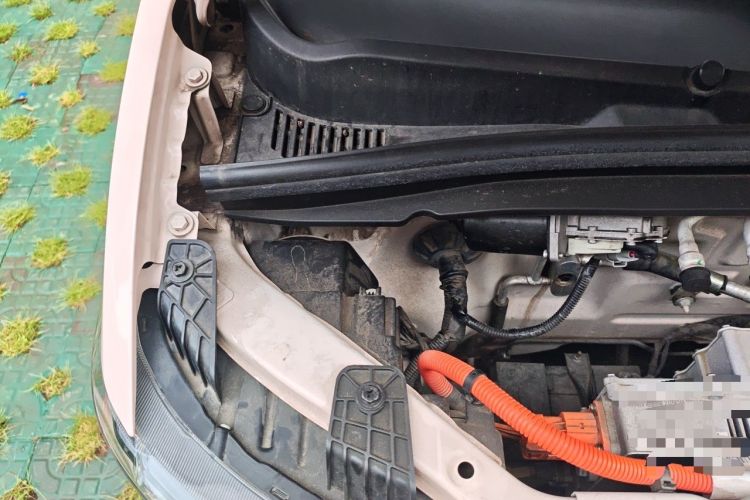 Used Wuling Hongguang MINIEV 2021 Macaron Fashion Edition Lithium-Ion Battery Engine Bay Right