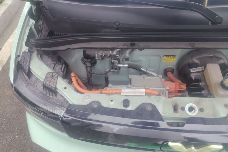 Used Wuling Hongguang MINIEV 2021 Macaron Premium Model – Lithium-NMC Engine Bay Right