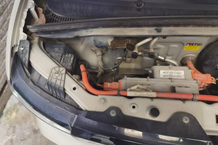 Used Wuling Hongguang MINIEV 2021 Macaron Fashion Edition Lithium-Ion Battery Engine Bay Right