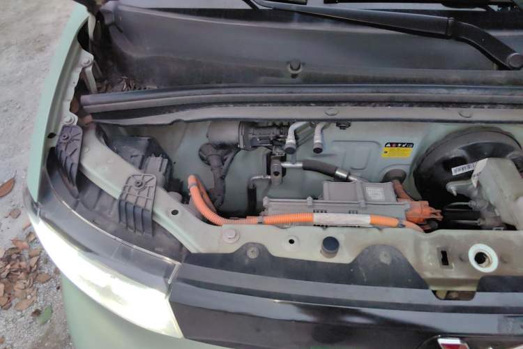 Used Wuling Hongguang MINIEV 2021 Macaron Fashion Model Lithium Iron Phosphate Engine Bay Right