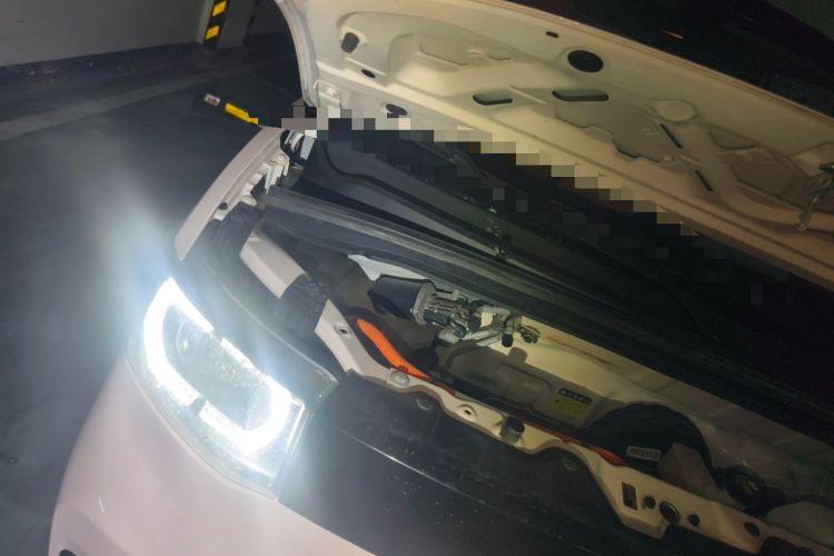 Used Wuling Hongguang MINIEV 2021 Macaron Fashion Model Lithium Iron Phosphate Engine Bay Right