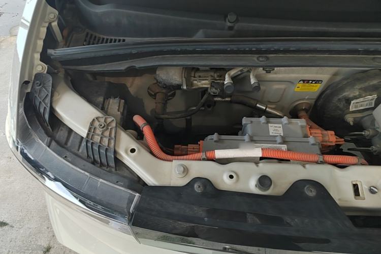 Used Wuling Hongguang MINIEV 2021 Macaron Fashion Edition Lithium-Ion Battery Engine Bay Right