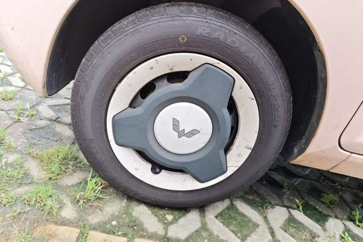 Used Wuling Hongguang MINIEV 2021 Macaron Fashion Model Lithium Iron Phosphate Exterior 1