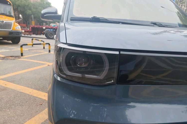 Used Wuling Hongguang MINIEV 2021 Macaron Premium Model – Lithium Iron Phosphate Exterior 3