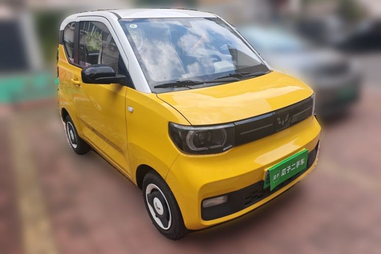 Used Wuling Hongguang MINIEV 2021 Macaron Fashion Model Lithium Iron Phosphate Front Right 45 Deg