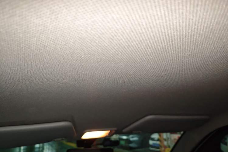 Used Wuling Hongguang MINIEV 2021 Macaron Premium Model – Lithium Iron Phosphate Headliner