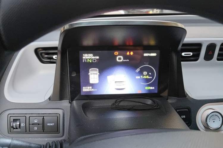 Used Wuling Hongguang MINIEV 2021 Macaron Premium Model – Lithium Iron Phosphate Instrument Cluster