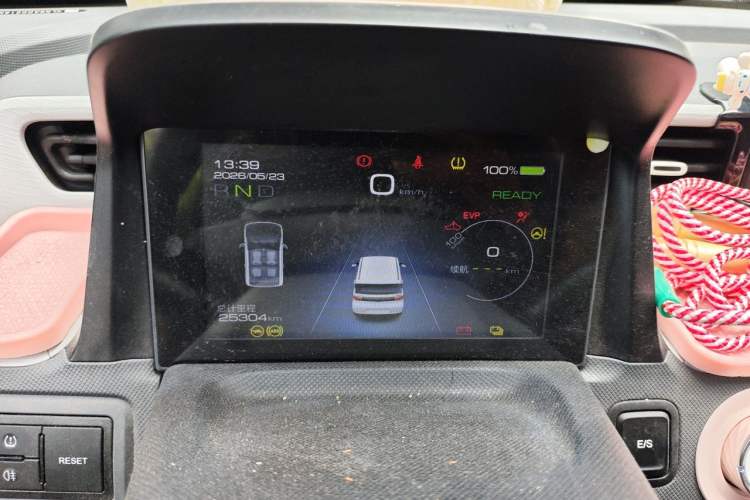 Used Wuling Hongguang MINIEV 2021 Macaron Fashion Model Lithium Iron Phosphate Instrument Cluster