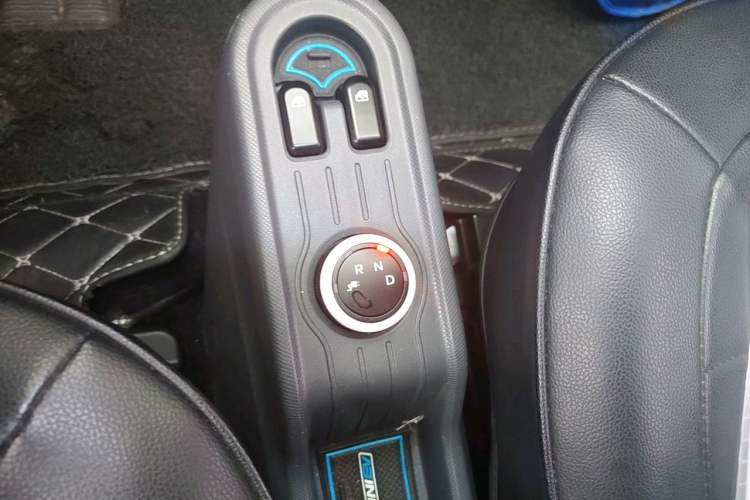 Used Wuling Hongguang MINIEV 2021 Macaron Premium Model – Lithium Iron Phosphate Interior 2
