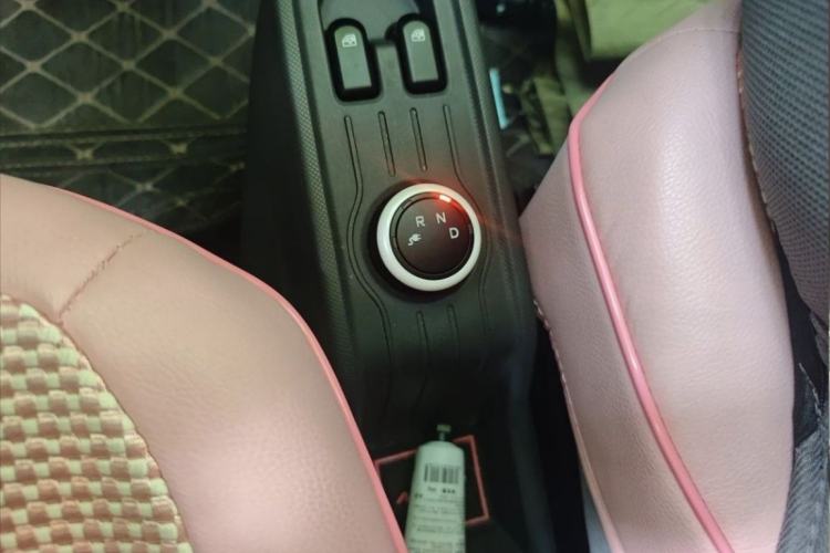 Used Wuling Hongguang MINIEV 2021 Macaron Fashion Model Lithium Iron Phosphate Interior 2