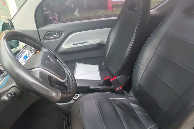 Used Wuling Hongguang MINIEV 2021 Macaron Premium Model – Lithium Iron Phosphate Interior 3