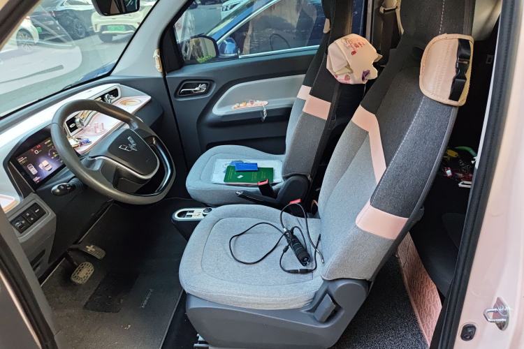 Used Wuling Hongguang MINIEV 2021 Macaron Fashion Model Lithium Iron Phosphate Left Front Seat