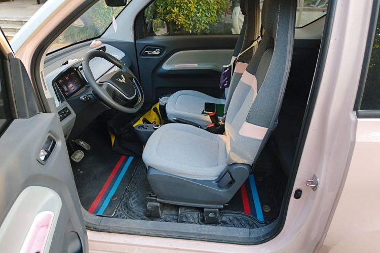 Used Wuling Hongguang MINIEV 2021 Macaron Fashion Model Lithium Iron Phosphate Left Front Seat
