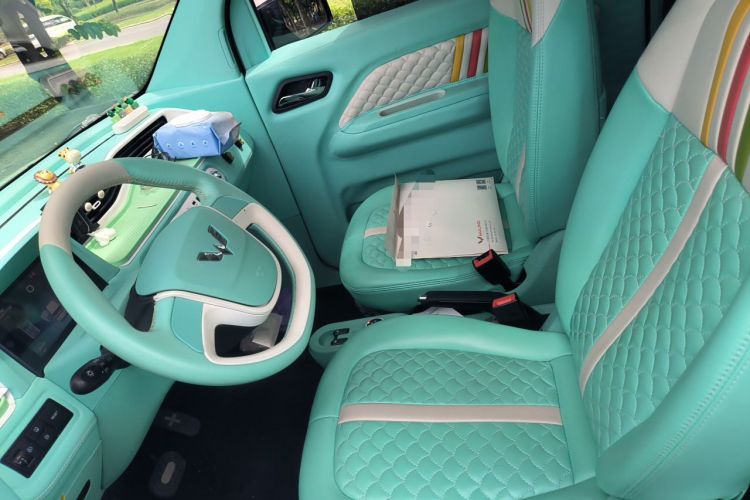 Used Wuling Hongguang MINIEV 2021 Macaron Fashion Model Lithium Iron Phosphate Left Front Seat