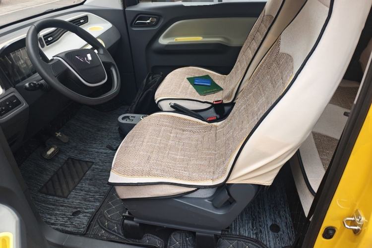 Used Wuling Hongguang MINIEV 2021 Macaron Fashion Model Lithium Iron Phosphate Left Front Seat