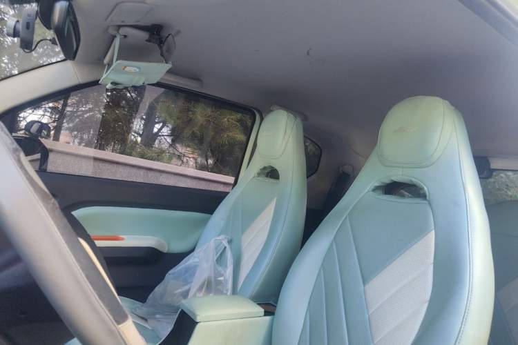 Used Wuling Hongguang MINIEV 2021 Macaron Premium Model – Lithium-NMC Left Front Seat