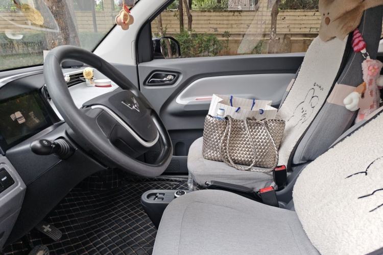 Used Wuling Hongguang MINIEV 2021 Macaron Premium Model – Lithium Iron Phosphate Left Front Seat
