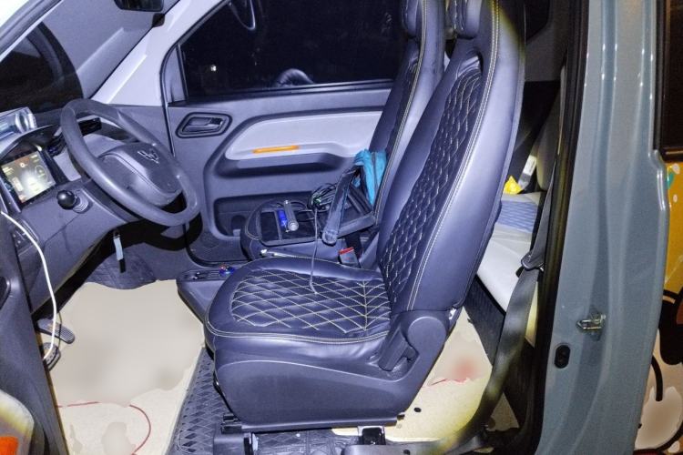 Used Wuling Hongguang MINIEV 2021 Macaron Fashion Model Lithium Iron Phosphate Left Front Seat