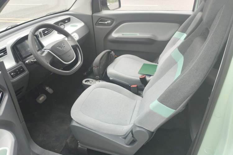 Used Wuling Hongguang MINIEV 2021 Macaron Fashion Model Lithium Iron Phosphate Left Front Seat