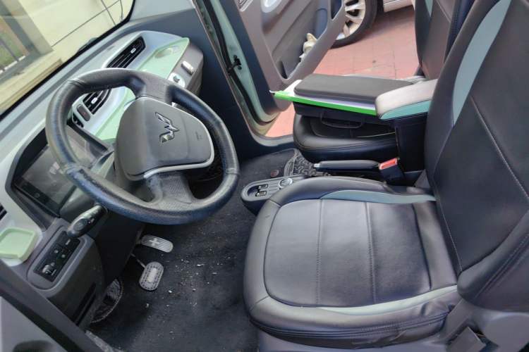 Used Wuling Hongguang MINIEV 2021 Macaron Premium Model – Lithium Iron Phosphate Left Front Seat