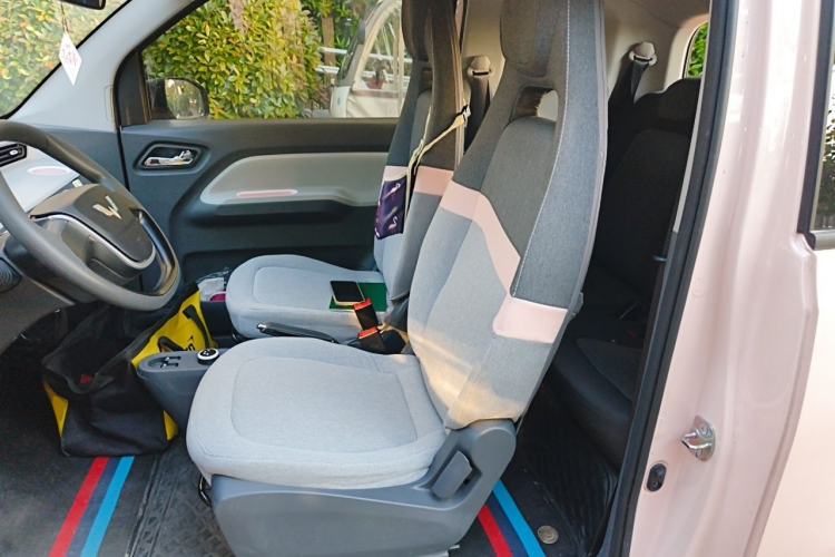 Used Wuling Hongguang MINIEV 2021 Macaron Fashion Model Lithium Iron Phosphate Left Rear Seat