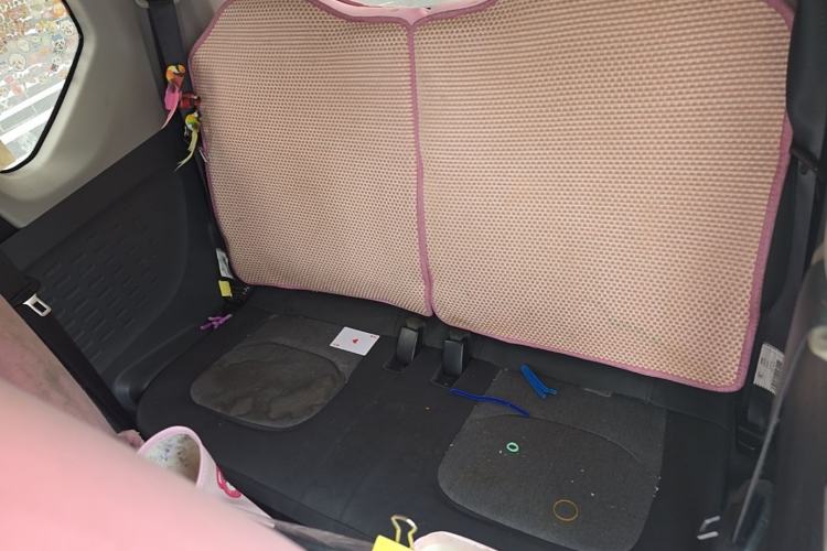 Used Wuling Hongguang MINIEV 2021 Macaron Fashion Model Lithium Iron Phosphate Left Rear Seat