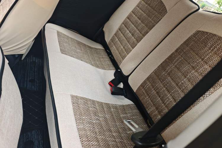 Used Wuling Hongguang MINIEV 2021 Macaron Fashion Model Lithium Iron Phosphate Left Rear Seat