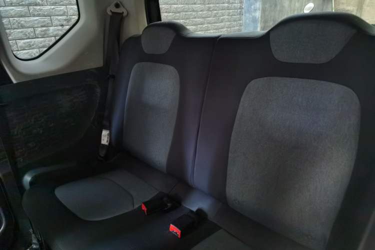 Used Wuling Hongguang MINIEV 2021 Macaron Fashion Edition Lithium-Ion Battery Left Rear Seat