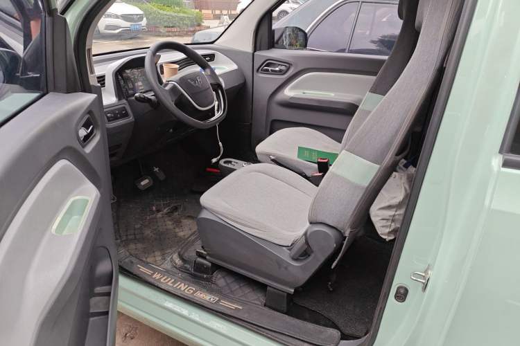 Used Wuling Hongguang MINIEV 2021 Macaron Fashion Edition Lithium-Ion Battery Left Rear Seat