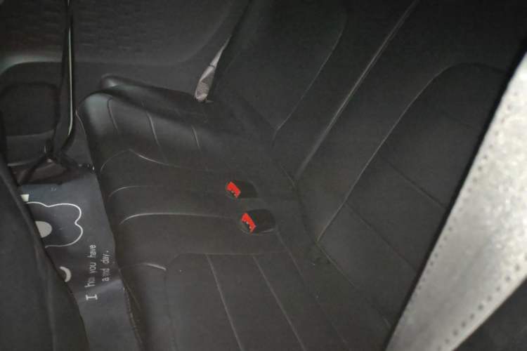 Used Wuling Hongguang MINIEV 2021 Macaron Fashion Model Lithium Iron Phosphate Left Rear Seat