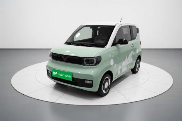 Ojetý Wuling Hongguang MINIEV 2021 Macaron Sandwich Model 120 km Lithium NMC