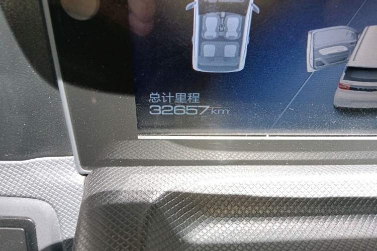 Used Wuling Hongguang MINIEV 2021 Macaron Premium Model – Lithium Iron Phosphate Odometer Close Up