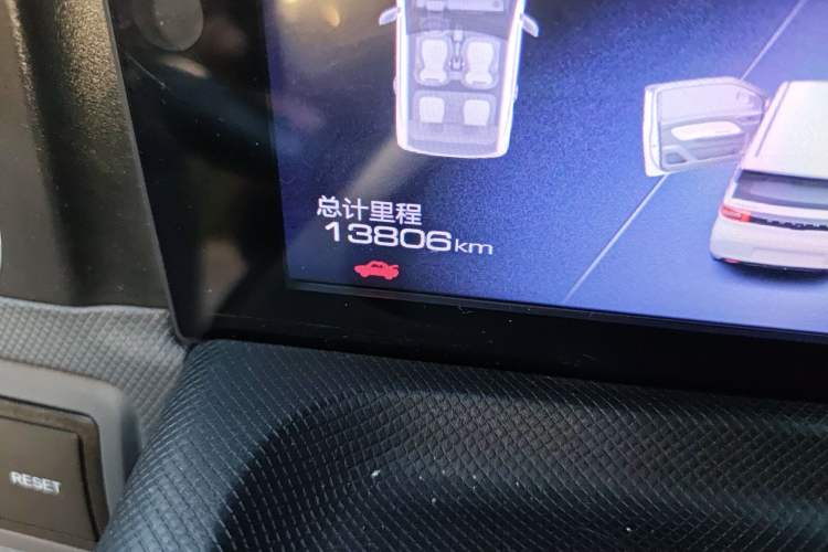 Used Wuling Hongguang MINIEV 2021 Macaron Fashion Model Lithium Iron Phosphate Odometer Close Up