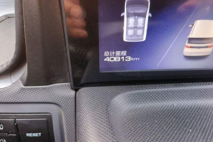 Used Wuling Hongguang MINIEV 2021 Macaron Premium Model – Lithium Iron Phosphate Odometer Close Up