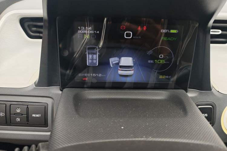 Used Wuling Hongguang MINIEV 2021 Macaron Fashion Model Lithium Iron Phosphate Odometer Close Up