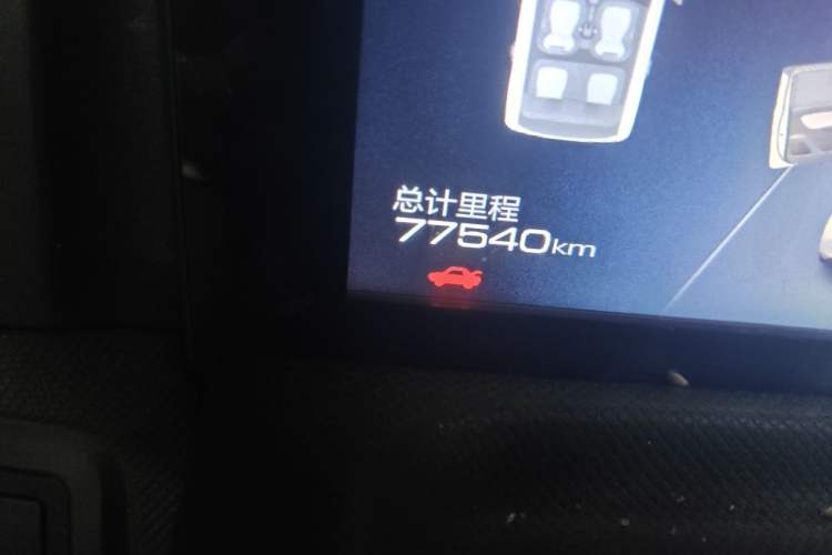 Used Wuling Hongguang MINIEV 2021 Macaron Sandwich Model 170 km Lithium Iron Phosphate Odometer Close Up