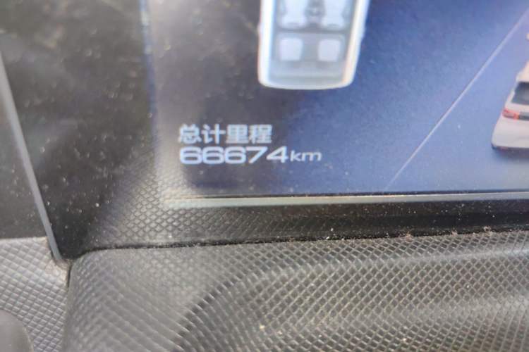 Used Wuling Hongguang MINIEV 2021 Macaron Fashion Model Lithium Iron Phosphate Odometer Close Up