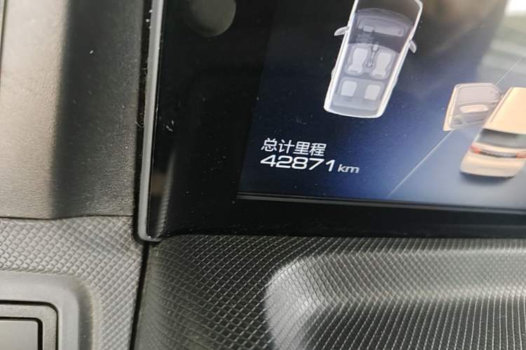 Used Wuling Hongguang MINIEV 2021 Macaron Fashion Edition Lithium-Ion Battery Odometer Close Up