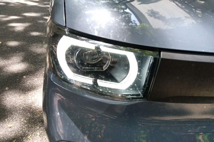 Used Wuling Hongguang MINIEV 2021 Macaron Premium Model – Lithium Iron Phosphate Right Front Headlight