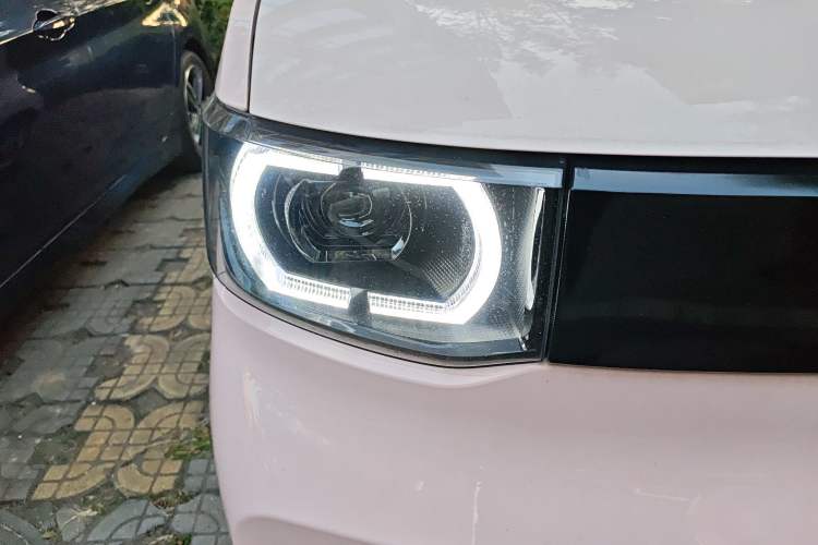 Used Wuling Hongguang MINIEV 2021 Macaron Fashion Model Lithium Iron Phosphate Right Front Headlight