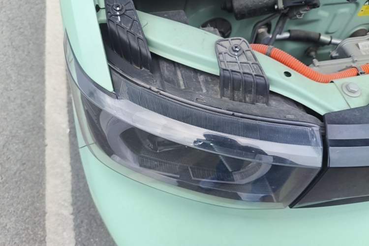 Used Wuling Hongguang MINIEV 2021 Macaron Premium Model – Lithium Iron Phosphate Right Front Headlight