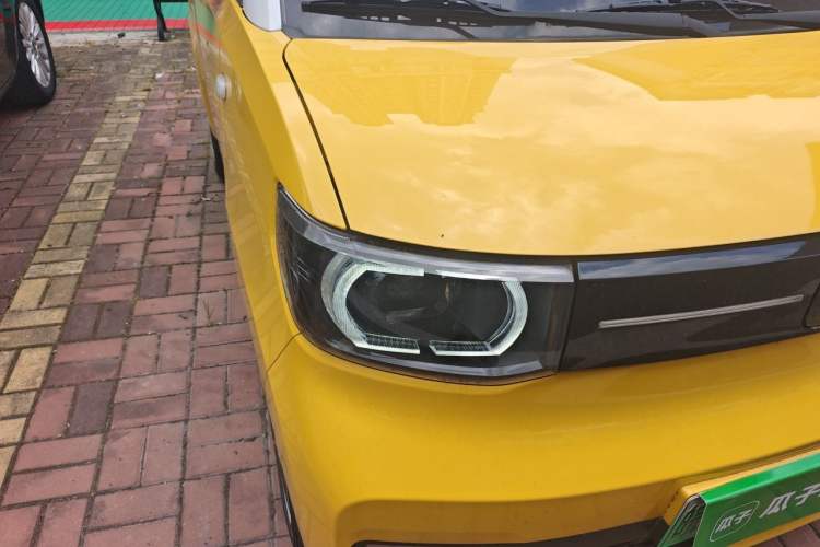 Used Wuling Hongguang MINIEV 2021 Macaron Fashion Model Lithium Iron Phosphate Right Front Headlight