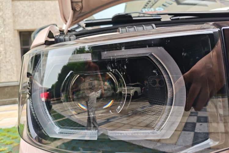 Used Wuling Hongguang MINIEV 2021 Macaron Fashion Edition Lithium-Ion Battery Right Front Headlight