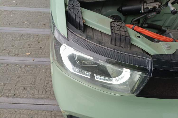 Used Wuling Hongguang MINIEV 2021 Macaron Premium Model – Lithium Iron Phosphate Right Front Headlight