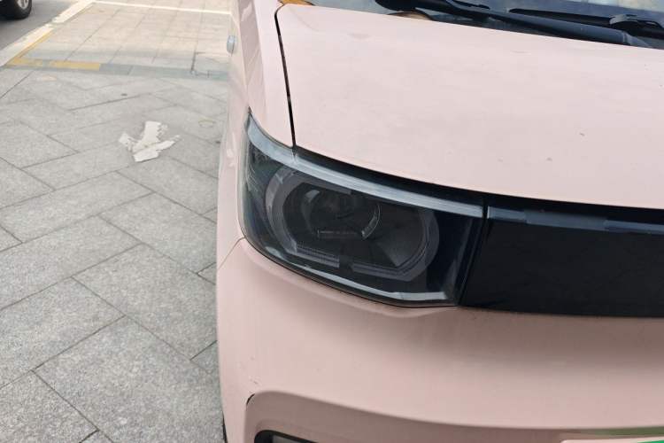 Used Wuling Hongguang MINIEV 2021 Macaron Fashion Model Lithium Iron Phosphate Right Front Headlight