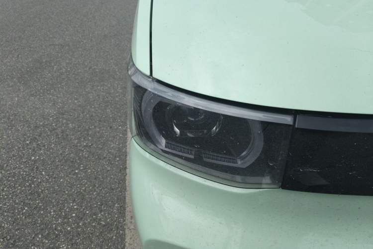 Used Wuling Hongguang MINIEV 2021 Macaron Fashion Model Lithium Iron Phosphate Right Front Headlight